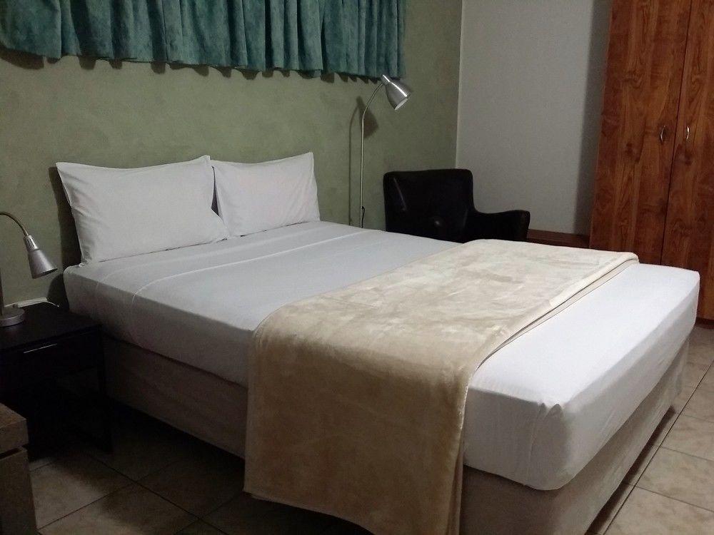 Galaxy Mackay Motor Inn Exterior photo